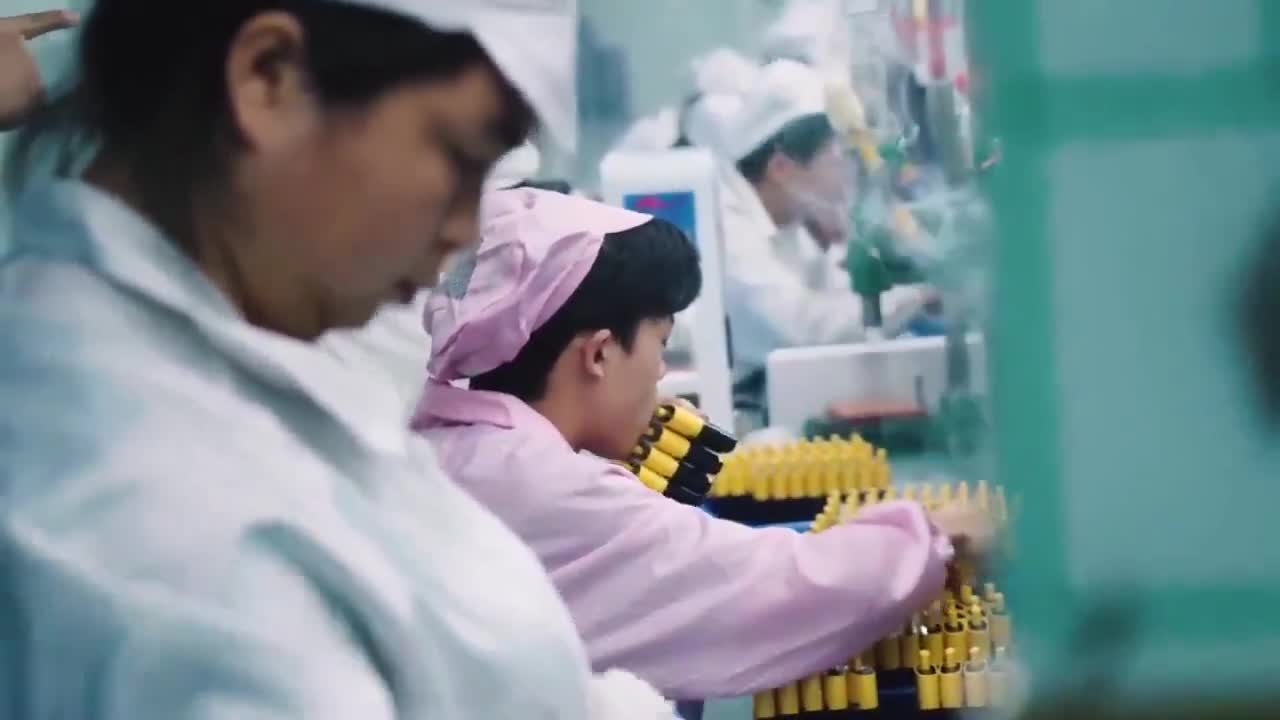 Worker at a disposable vape factory tests up to 10,000 vapes a day