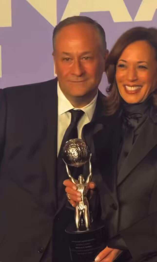 Kamala won a participation trophy 😭"