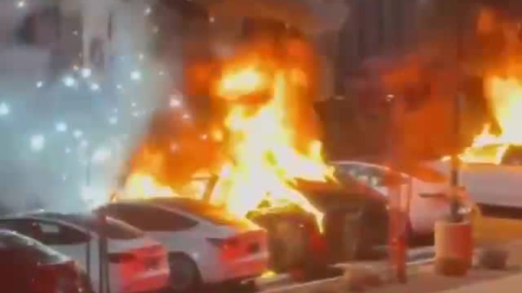 BREAKING: FBI agents have descended on a Tesla service center in Las Vegas where multiple Teslas were set on Fire