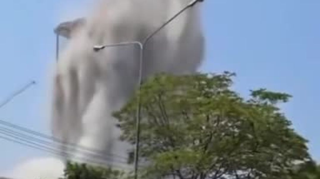 Video taken from Bangkok captures moments from the 7.2 Earthquake