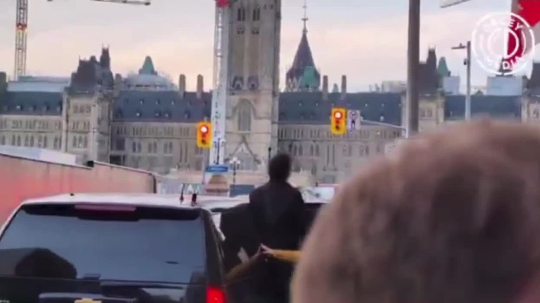 It’s official… Justin Trudeau has resigned.   Watch as his fellow countrymen give him a warm send off. 🤣😂