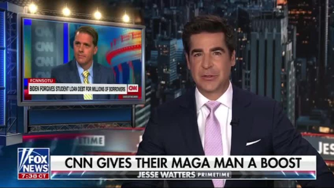 Main stream media is going down, Yeah!