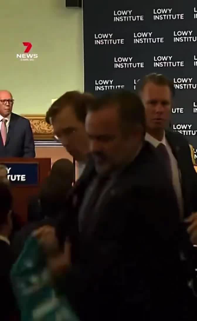 Opposition Leader Peter Dutton heckled at Lowy Institute event in Sydney  “Why are you lying to the Australian people about the cost of nuclear?”