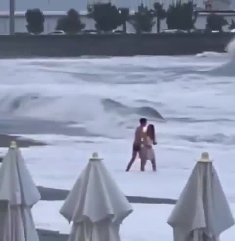Worst nightmare caught on camera 😳