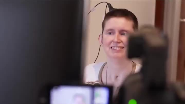 Al helps woman speak after 18 years without a voice!