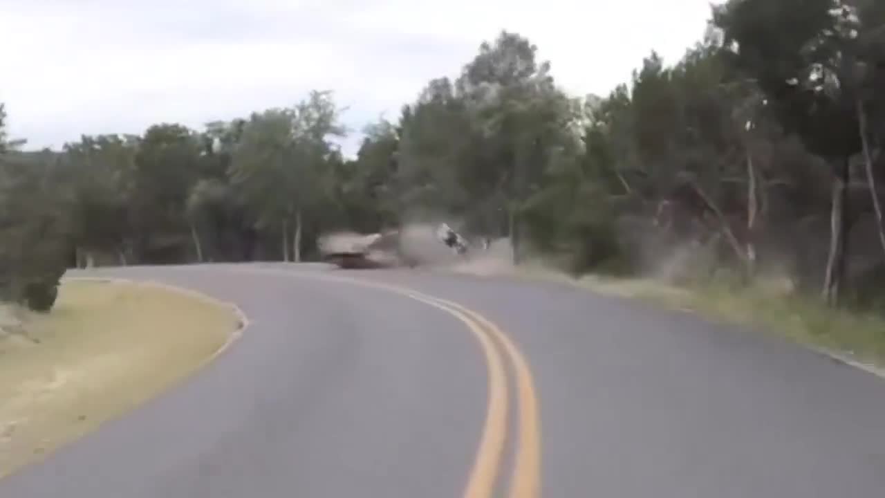 Audi R8 crashes