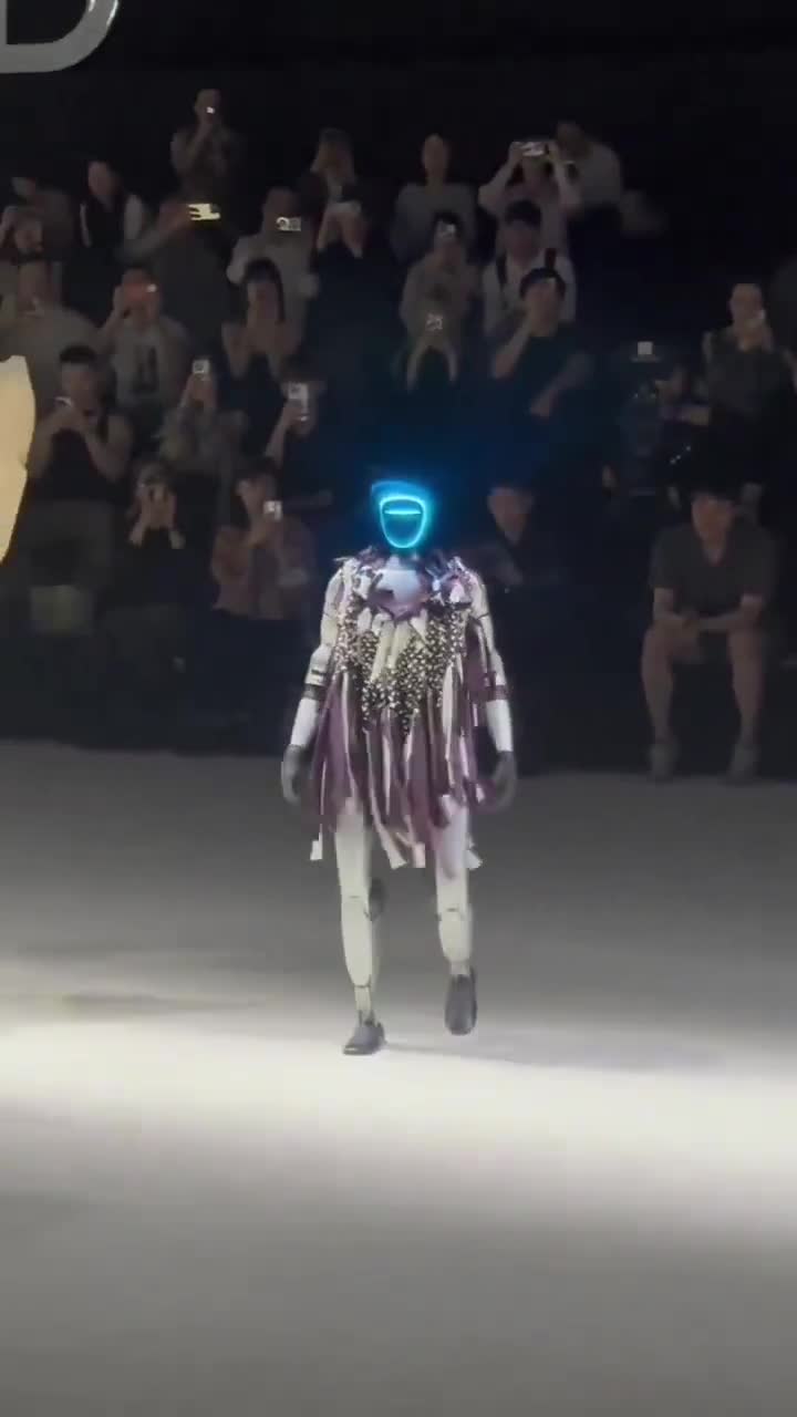 🇨🇳 Meanwhile in Shanghai, China   Robot Humanoid with his Robot Dog at a Robot fashion show means it’s over Humans.
