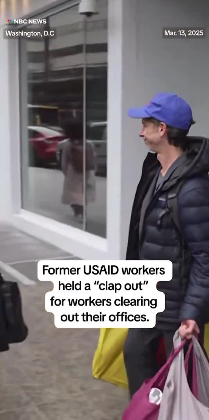 USAID workers cleared out their offices and left the building for the last time
