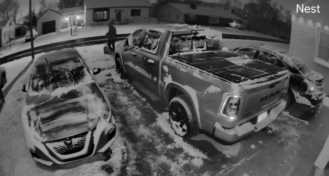 Guy gets yelled at for clearing snow at 4 AM