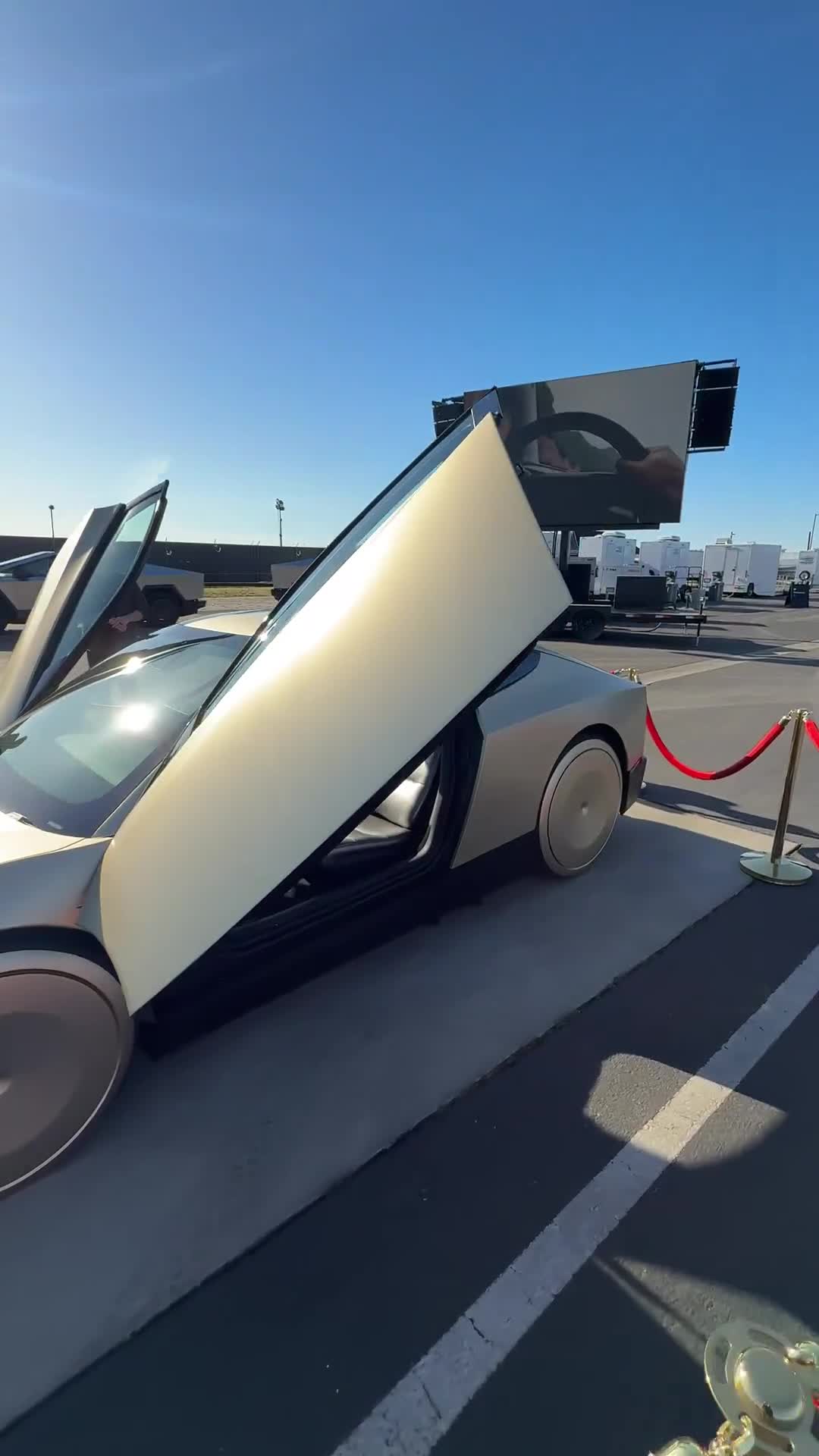 The future should look like the future.   Cybercab is insane 🤯🤯🤯
