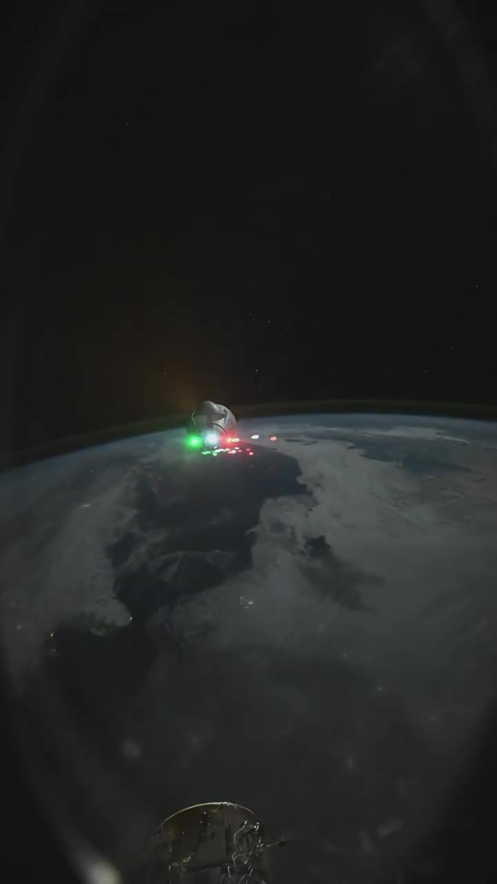SpaceX Dragon docks with Space Station