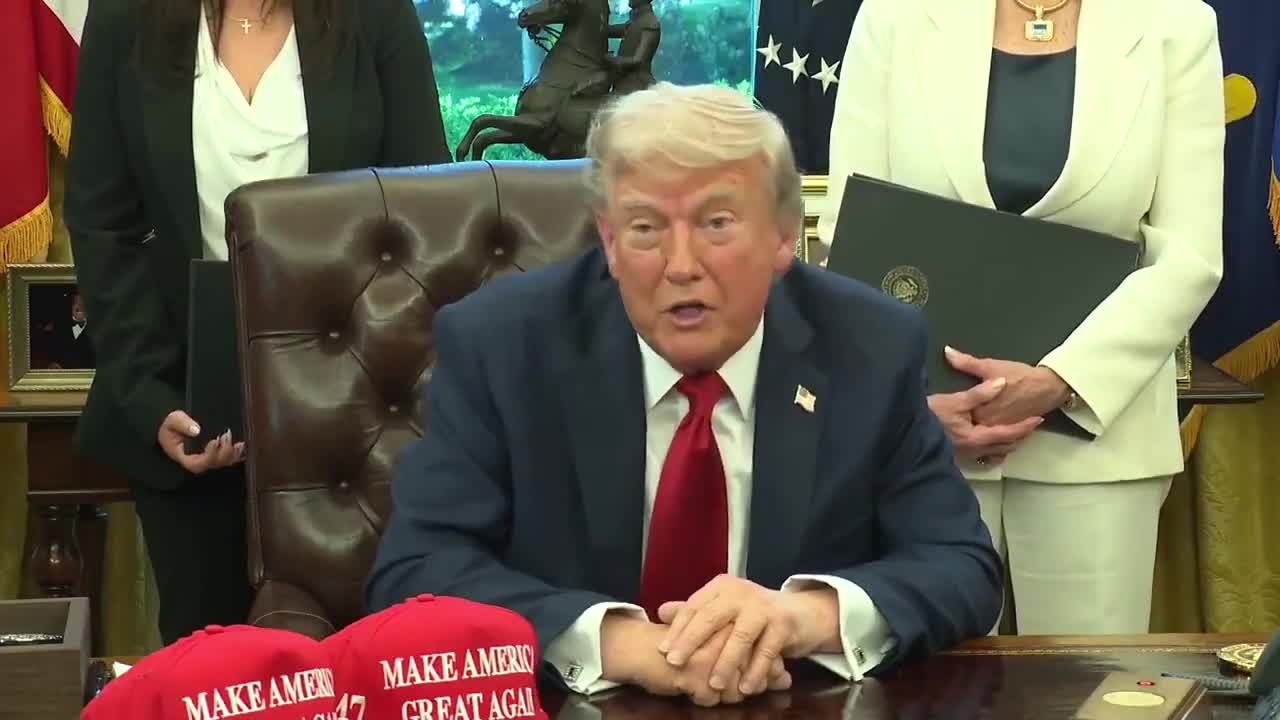 🚨🇺🇸 “It just doesn’t make sense to me”  Trump talking about the Woke Mob forcing American Football teams having to change their names.