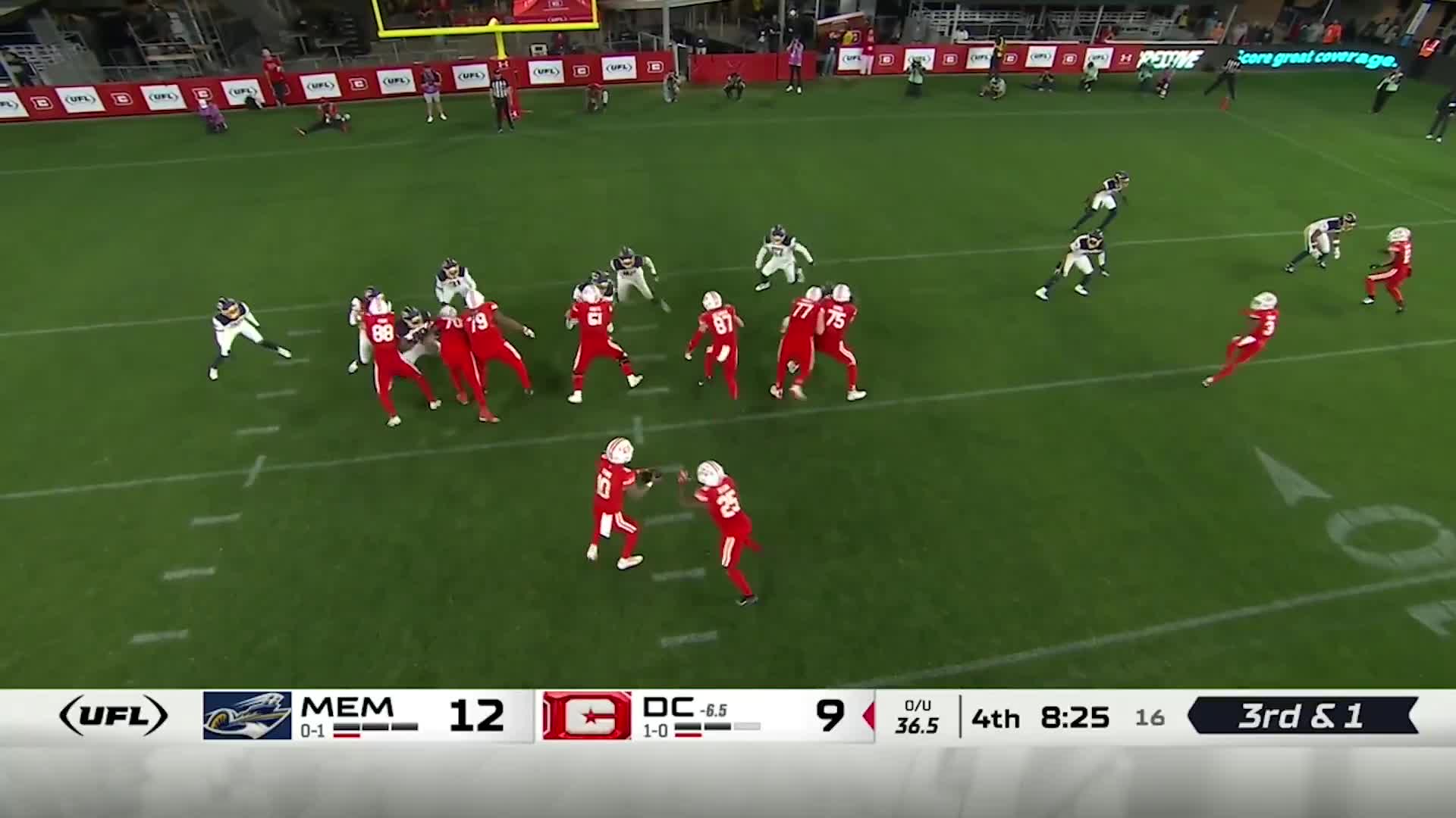 THE DEFENDERS GETTING TRICKY WITH IT 🔥   The bluff block touchdown followed by a conversion on the halfback pass 😳   📺 ABC