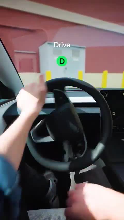 🚨🇺🇸 TESLA’S NEW MODEL Y SOFTWARE UPDATE ADDS AUTO-SHIFT, BATTERY TOOLS, AND MORE  Tesla began rolling out software update 2025.8.6 to the refreshed Model Y, enabling an upgraded v...