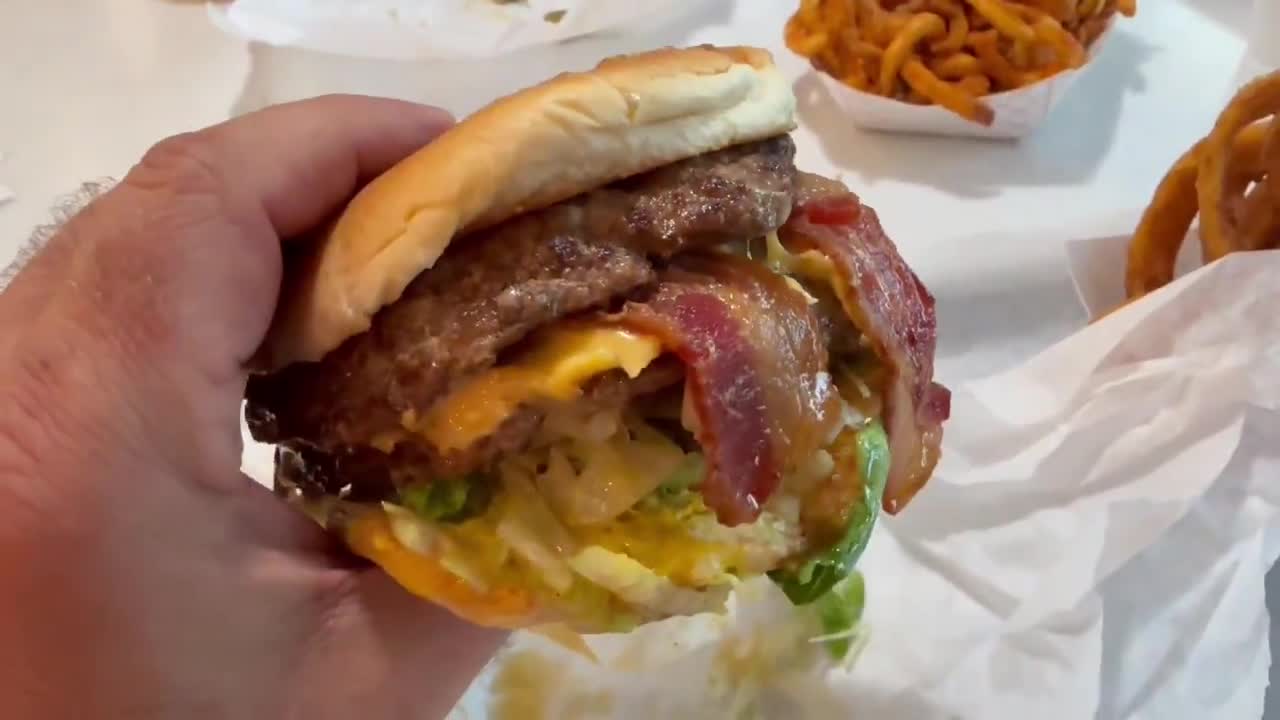 Breaking: Bill Gates and Klaus Schwab’s plan to ban hamburgers has officially failed!