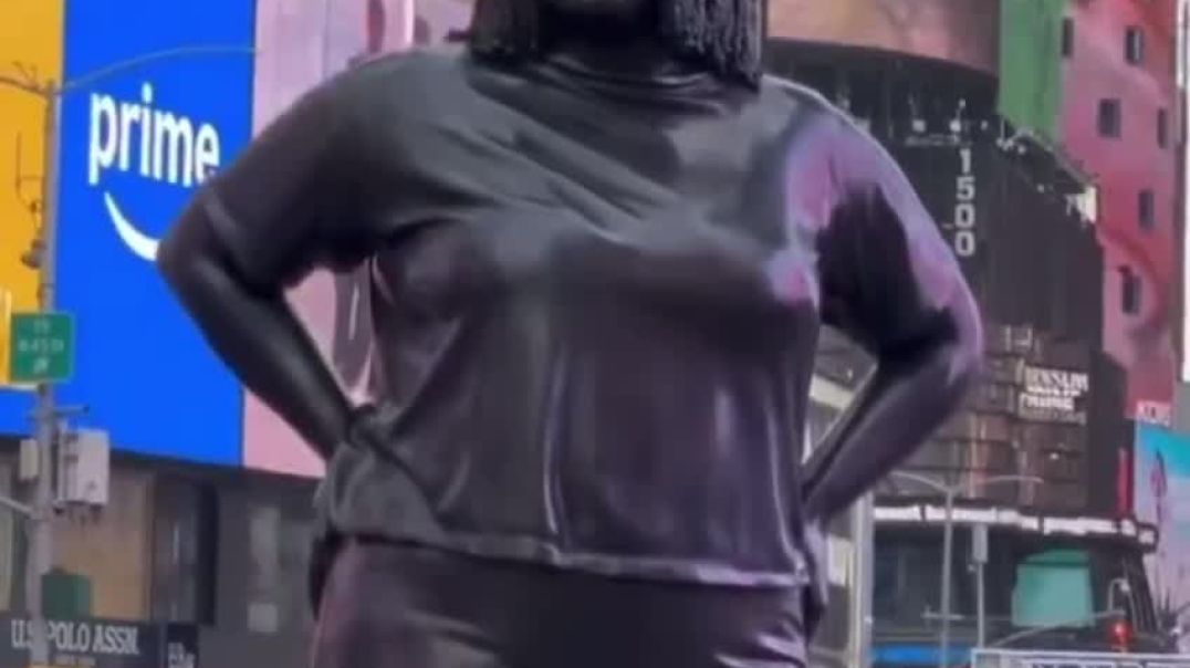 What Rubbish is this now? Soo… Times Square has a new Statue titled “Grounded in the Stars”  The statue is nobody of significance… just a random overweight black woman, meant to signify “cultural dive