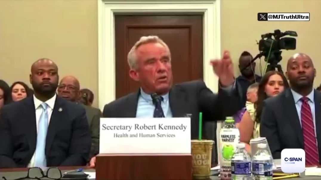 RFK Jr Blows Up 💥💥💣💣  For Heavens sake, anyone who thinks we did “Gold-Standard” Medicine in this country, LOOK AT OUR CHILDREN! They’re the sickest in the world!