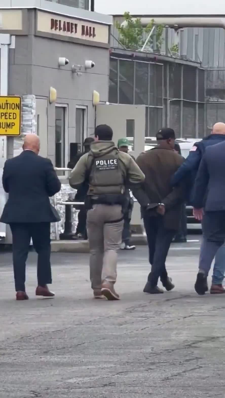 BREAKING: Democrat Newark Mayor Ras Baraka has been arrested and taken into federal custody for storming an ICE Detention Center holding MS-13 gang members after ignoring multiple warnings f...