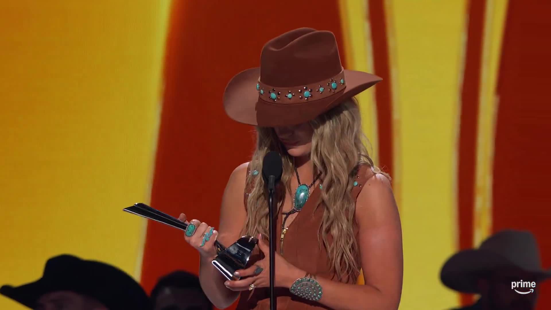YOUR ENTERTAINER OF THE YEAR @laineywilson #ACMawards