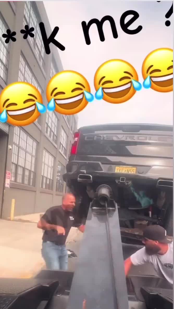 The most unbelievably ridiculous clip you will watch today.