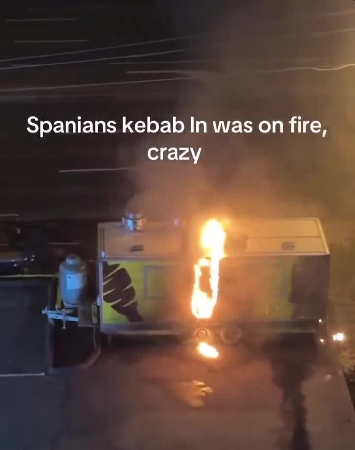 Spanian’s Kebabs truck alight in Melbourne early Saturday morning, just weeks after its opening