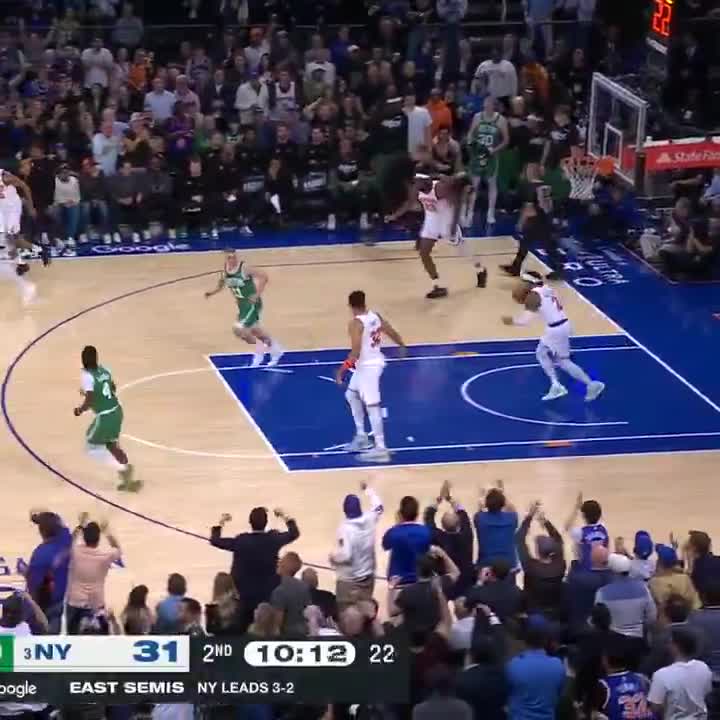 Robinson steal ➡️ KAT bucket 🔥   The Knicks are rollin' early on in Game 6 😤
