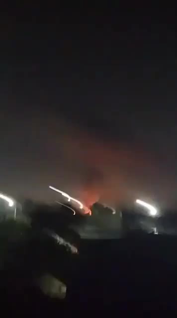 🚨 India bomb Pakistani Military Bases with some serious fire power   This conflict between two Nuclear Powers has escalated unbelievably quickly.