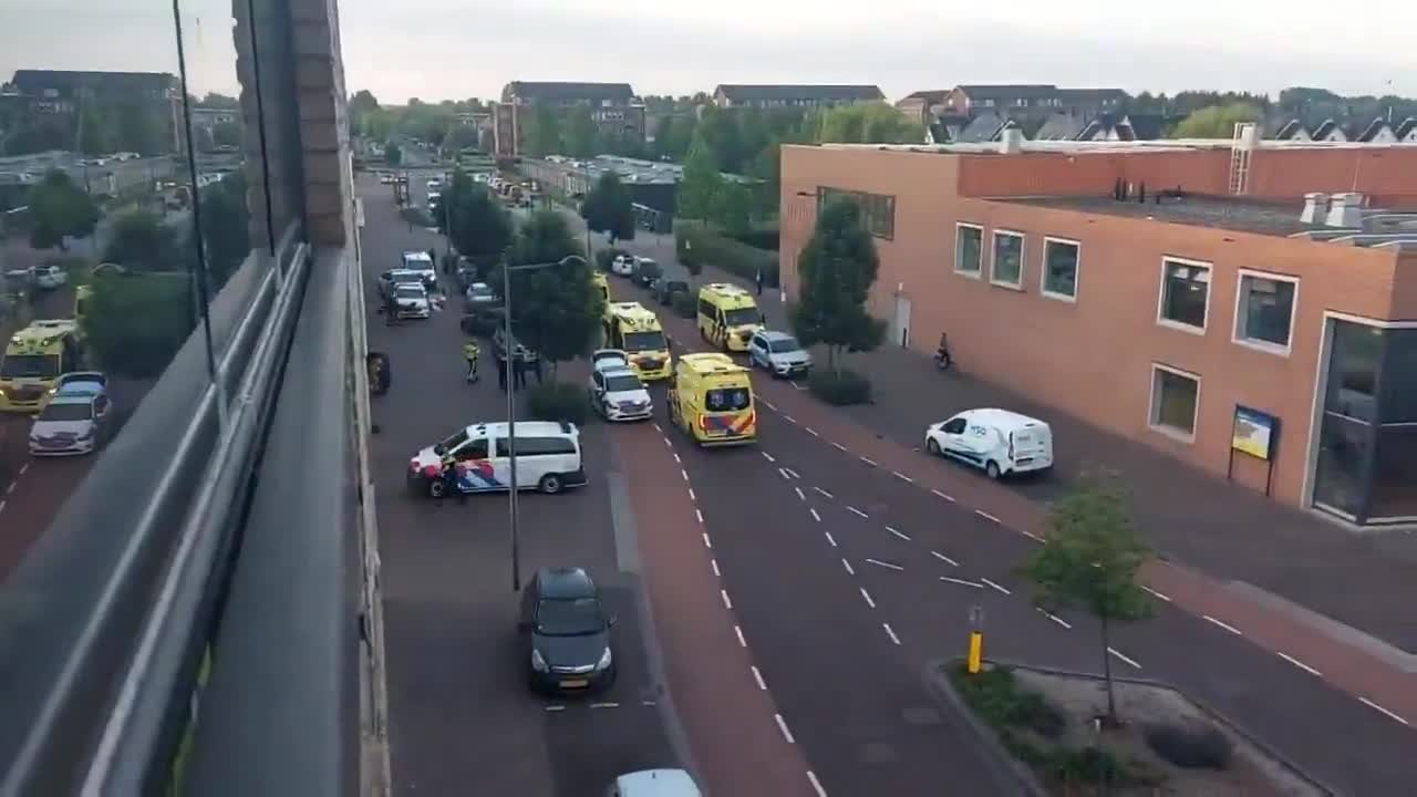 🚨🇳🇱 Mass Stabbing reported in Hoofddorp, Holland  Several fatalities & injuries including a Police Officer in the small Dutch town near Amsterdam.  These heartbreaking scenes ar...