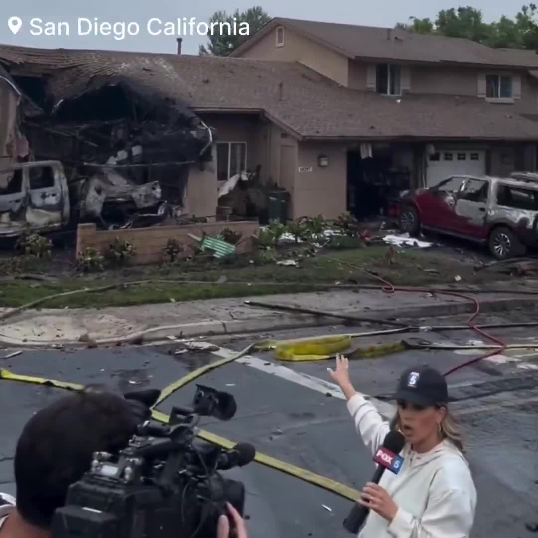 🚨🇺🇸 PRIVATE JET SLAMS INTO MILITARY HOUSING IN CALIFORNIA  The Cessna 550 never reached its final destination, slamming into military housing just before dawn.  Jet fuel ignited car...