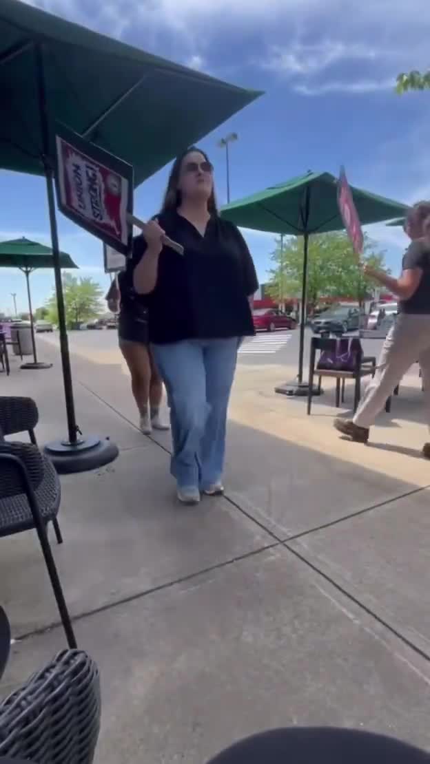 Baristas walk off on the job to resist the new dress code at Starbucks