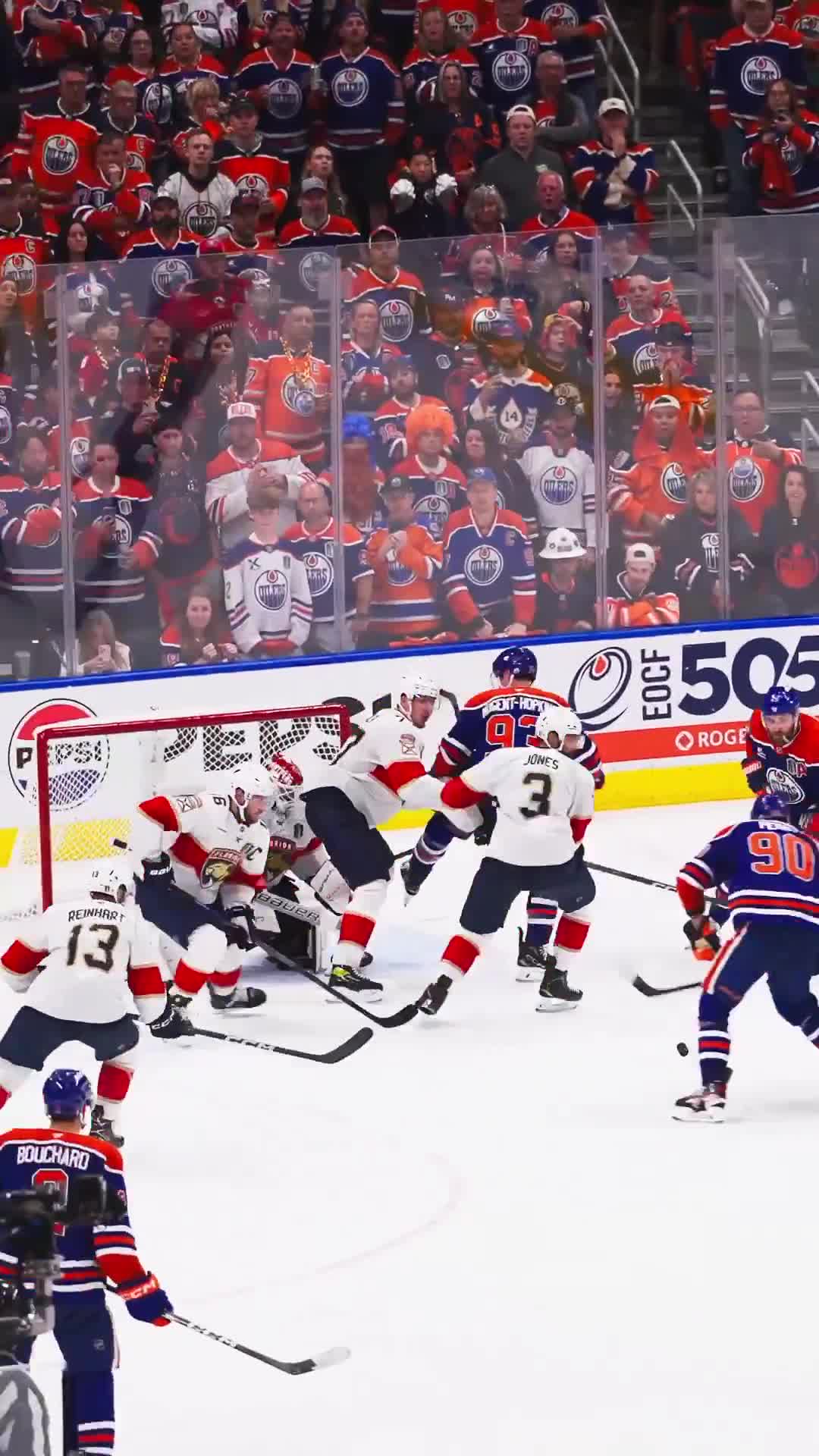 LISTEN TO EDMONTON WHEN THE OILERS FORCED OT IN GAME 2 😳 (via @NHL)