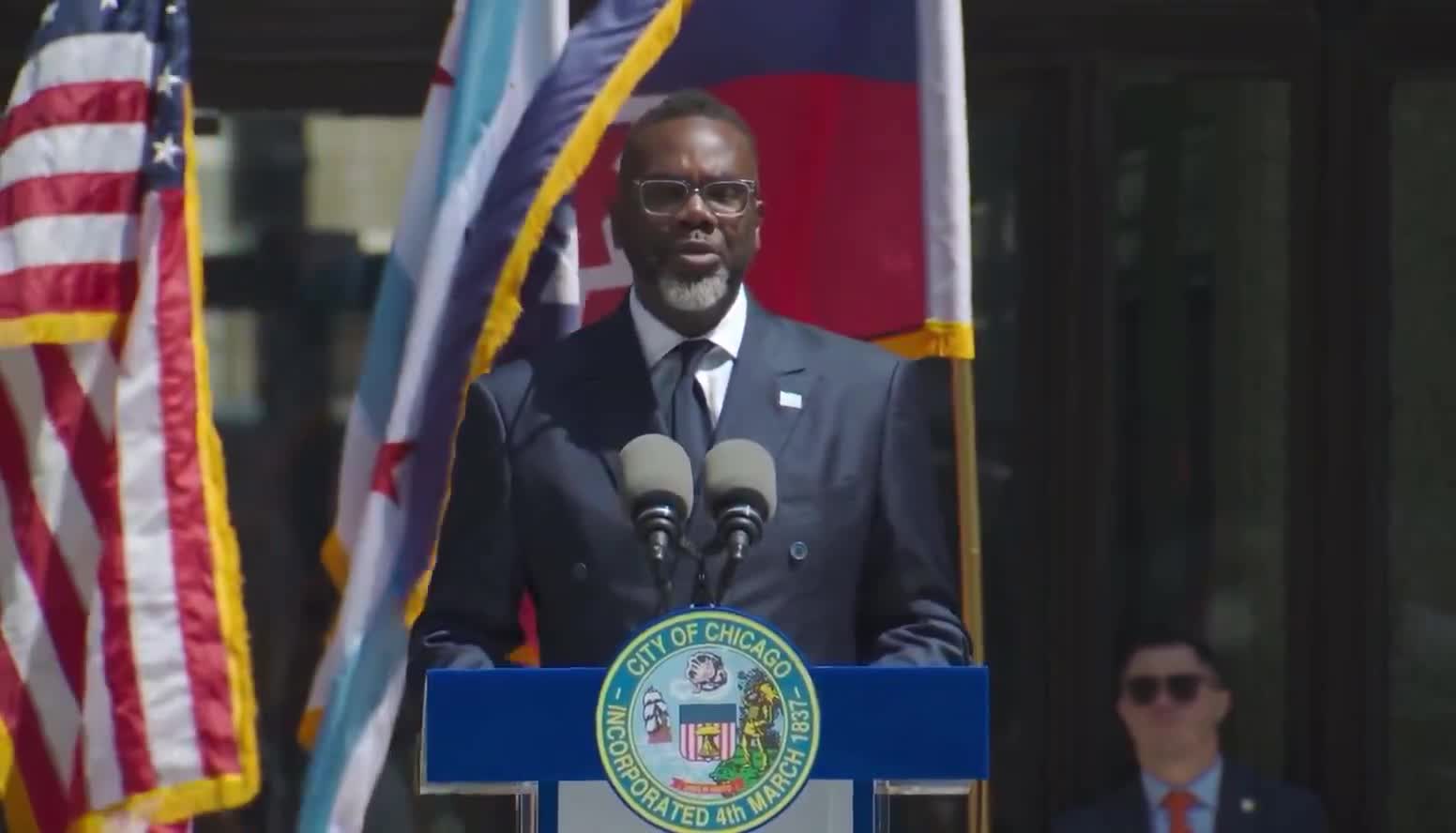 BREAKING: Chicago Mayor Johnson to hand out race-based grants to black residents as slavery reparations:  \
