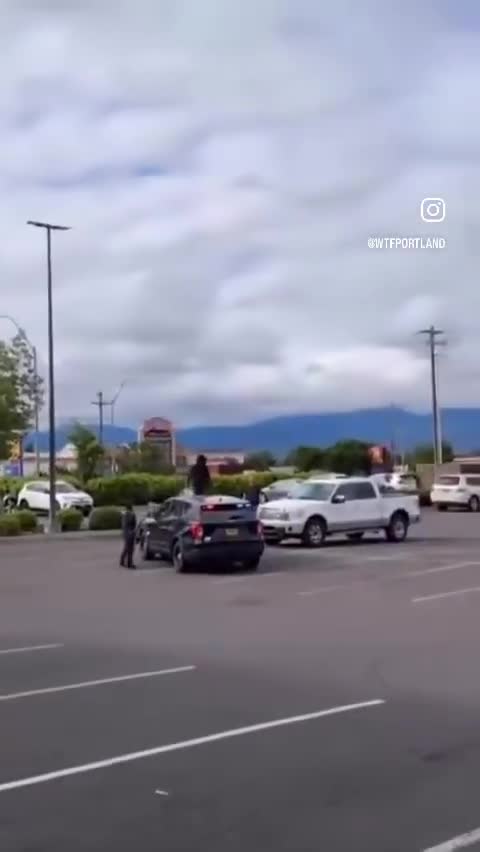 Oregon man arrested after exposing himself at Starbucks
