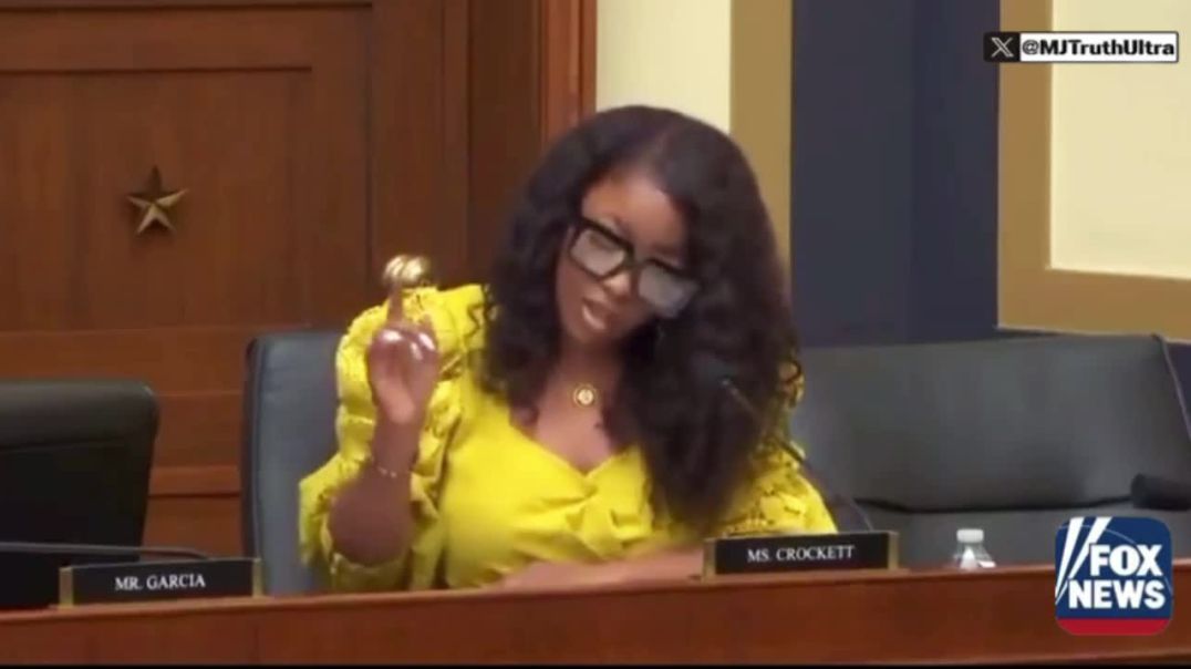 🚨 Moron Alert: Jasmine Crockett criticized Melania Trump’s visa qualifications, claiming she doesn’t qualify because she wasn’t an accomplished Model as Naomi Campbell  Ya know, the same Naomi Campbel