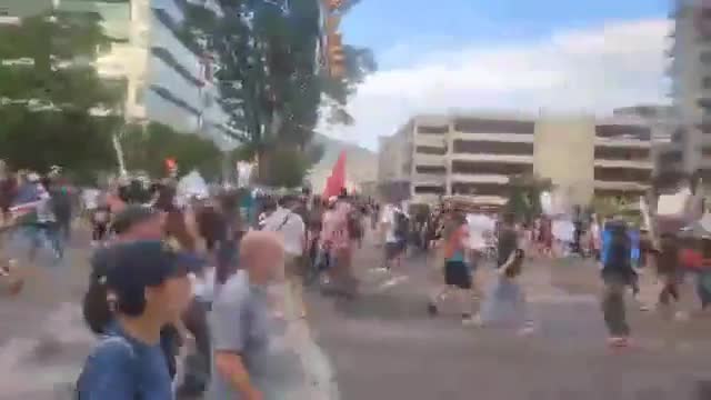 🚨 BREAKING: Shots have reportedly been fired at the “No Kings” protest in downtown Salt Lake City, Utah.  📍 One person has been critically injured after gunfire broke out.