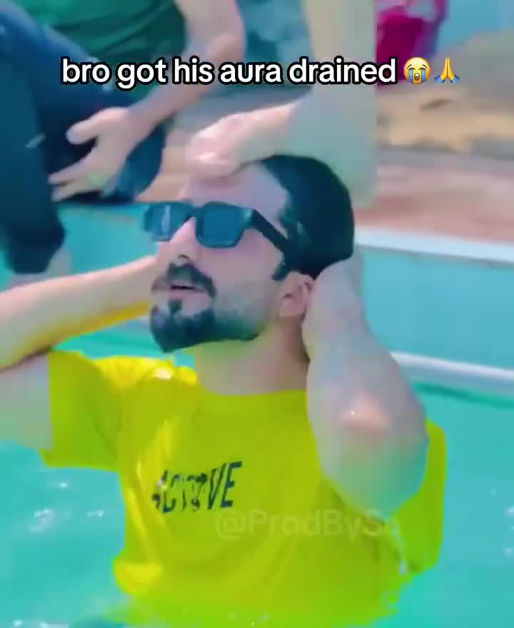 The way it gripped his head like eagle talons 😭