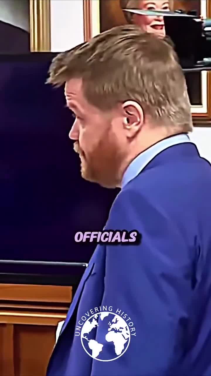 Watch Joe Rogan's reaction to Alex Jones name-dropping Epstein and the Clintons during his trial.