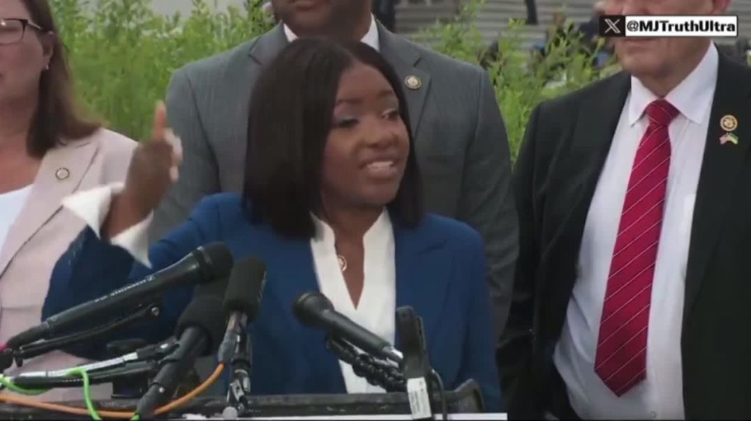 Jasmine Crockett:  Dark Money is gonna come pouring in for Democrats.  Umm… from where?