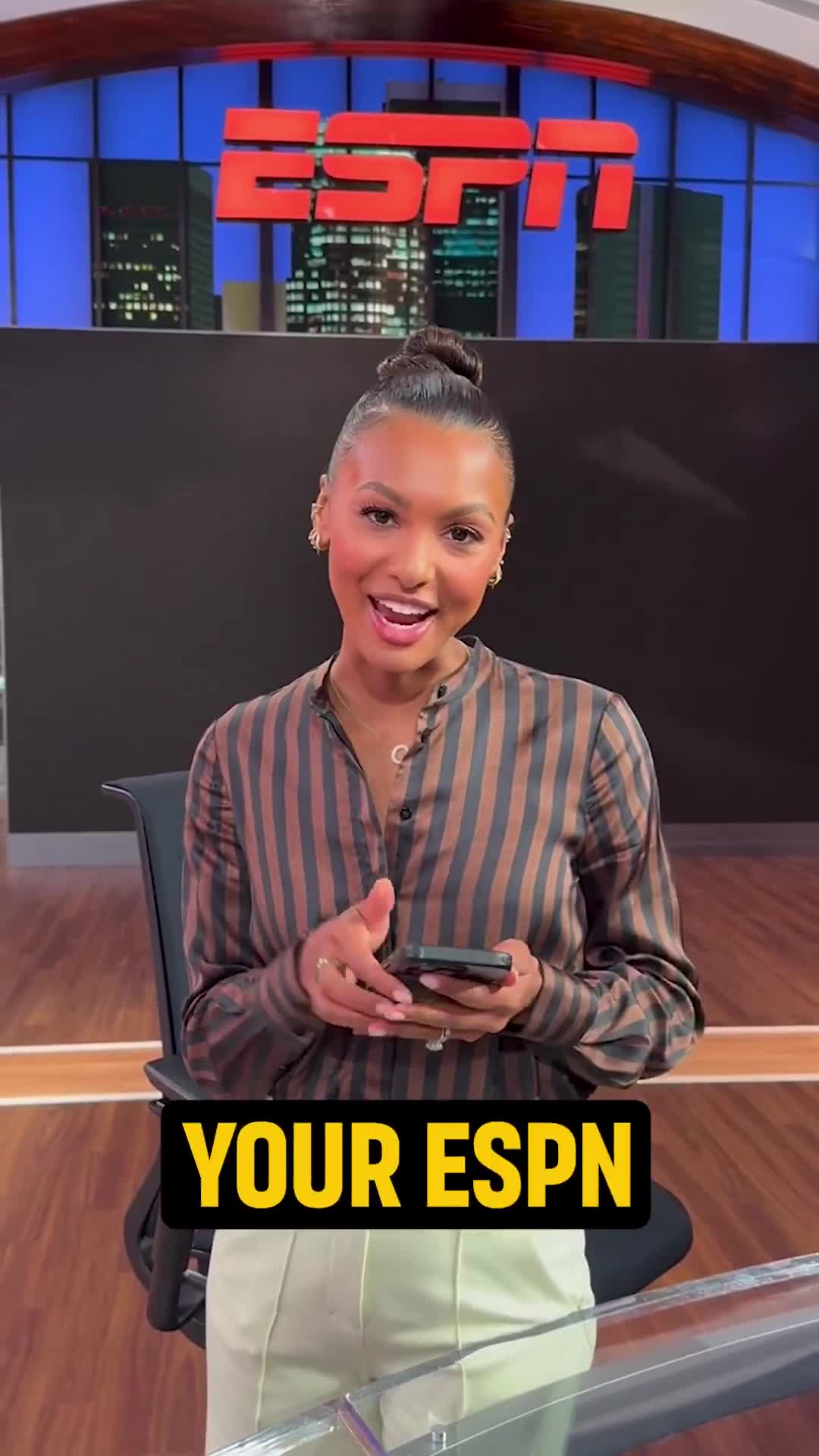 Are you keeping up with all your favorite sports and players with the ESPN App?   @malika_andrews shows you how to update your preferences to have the latest news at your fingertips 📲