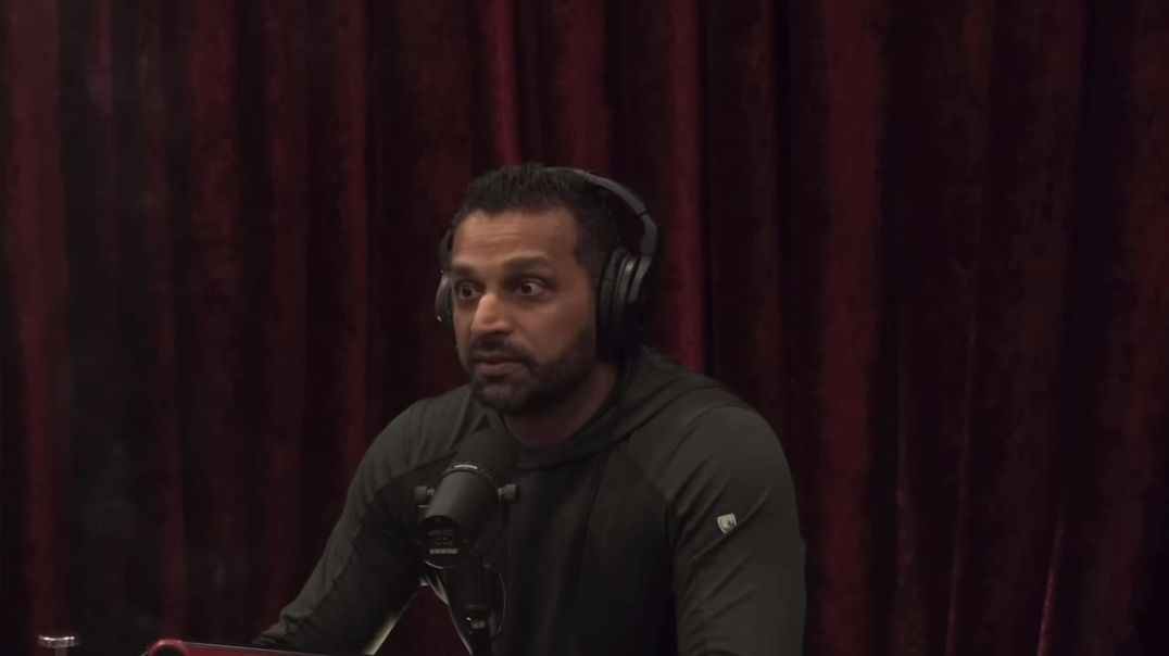 Why do you think @FBIDDBongino is so “shocked” at what he learned today?  Might it be contained in the “secret room” @FBIDirectorKash told us about on @joerogan that…