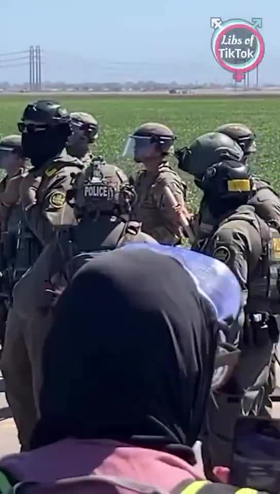BREAKING: Atticus Ford Reyes, the @OjaiUnified School Board President, attended the protest at the weed farm raid in California and complained about ICE agents arresting people.  He also has...