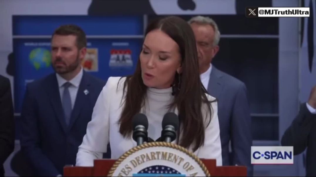 The Consumer Brands Association announced a voluntary commitment to encourage the makers of America’s food and beverage products to stop putting dangerous chemicals in school food.
