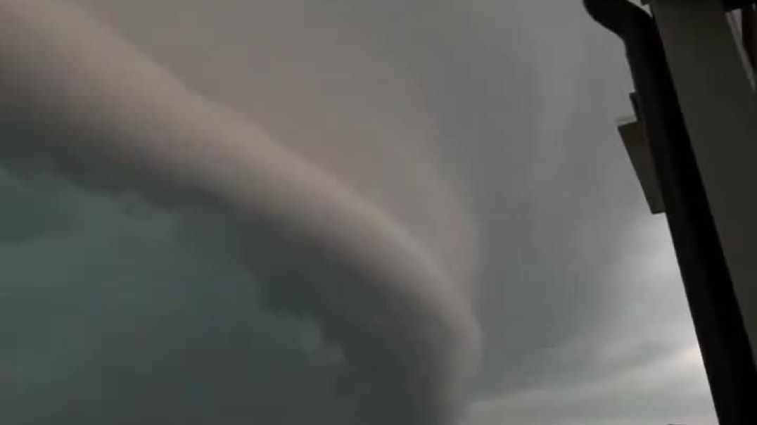 Wow… reportedly happening now in Bowie Maryland.  I live in Maryland about 55 mins away, and just have rain clouds.