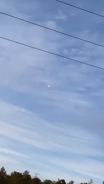 Remember the Fireball over America just this weekend?  Well reports this has just been spotted over Sweden.
