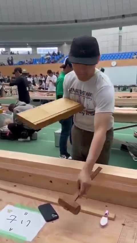 EXTREME THIN WOOD CUTTING - WHERE CRAFT MEETS PRECISION  Imagine slicing wood so thin it's nearly translucent - sheets measured in microns, not millimeters.   That’s extreme thin wood cutt...