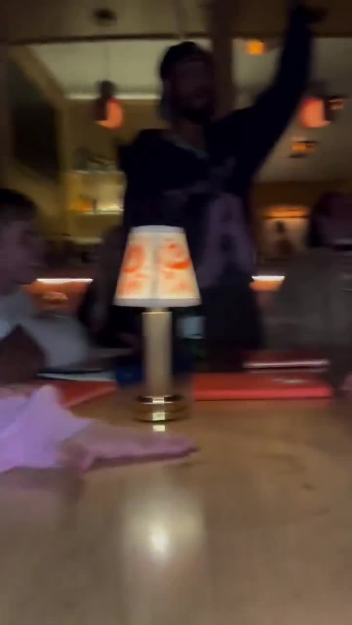 Justin Bieber clips are awesome cos you get to guess the number of people on drugs.