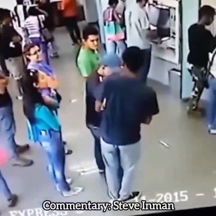 Off-duty cop goes back on duty.