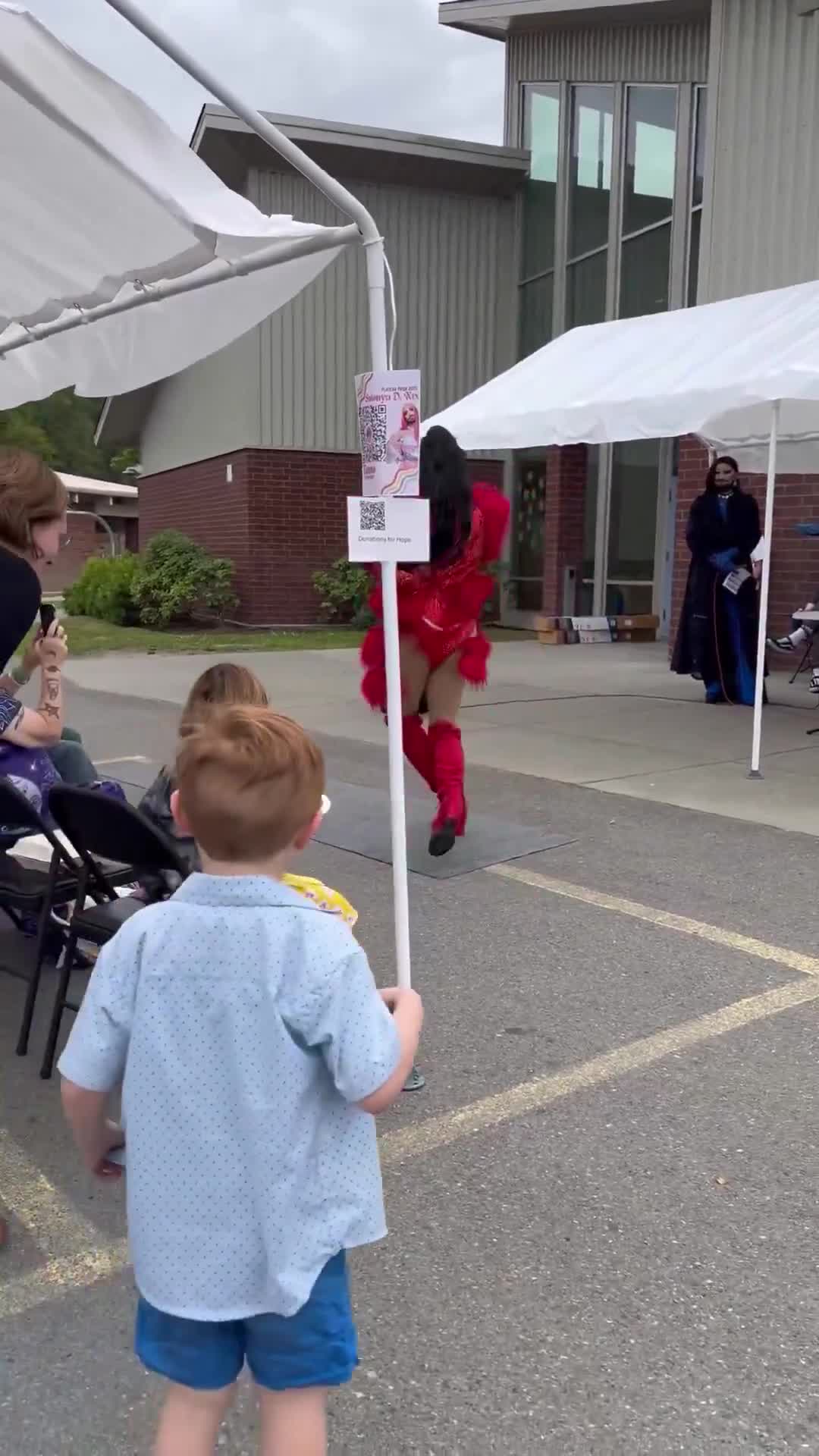 Extremely inappropriate drag queen show for kids hosted by @SumnerSchools  This is absolutely sickening  Any comment @SumnerSchools and superintendent @LaurieDent1??