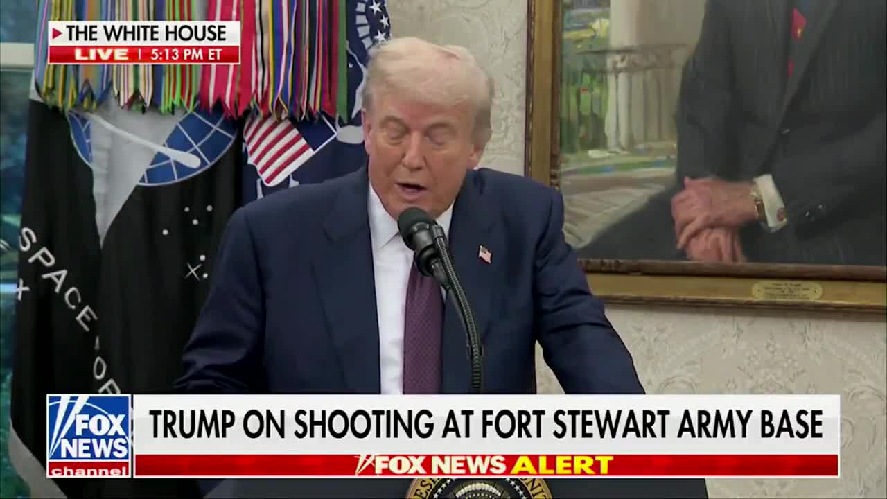 AMAZING. President Trump announced that Apple is investing $600 BILLION into the US over the next 4 years, $100 billion MORE than they originally intended.  This would have never happened wi...