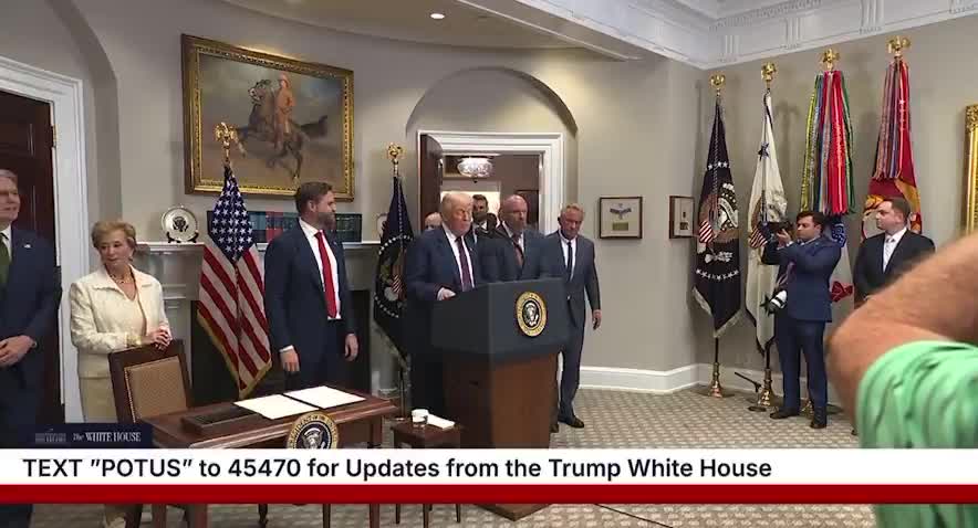 BREAKING: President Trump, Vice President Vance, and RFK Jr along with current and former sports legends, announce the return of the Presidential Fitness Test for public schools.  Started by...